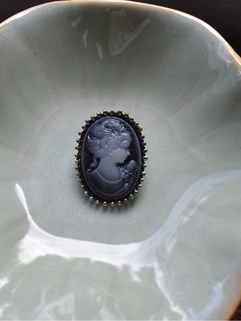 Vintage Black Cameo Brooch Gold Tone Victorian Revival Portrait Pin